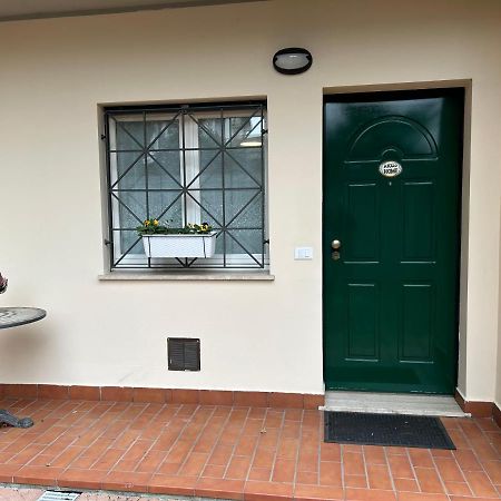 Appartamento In Villa Nico'S Home ガッララーテ エクステリア 写真