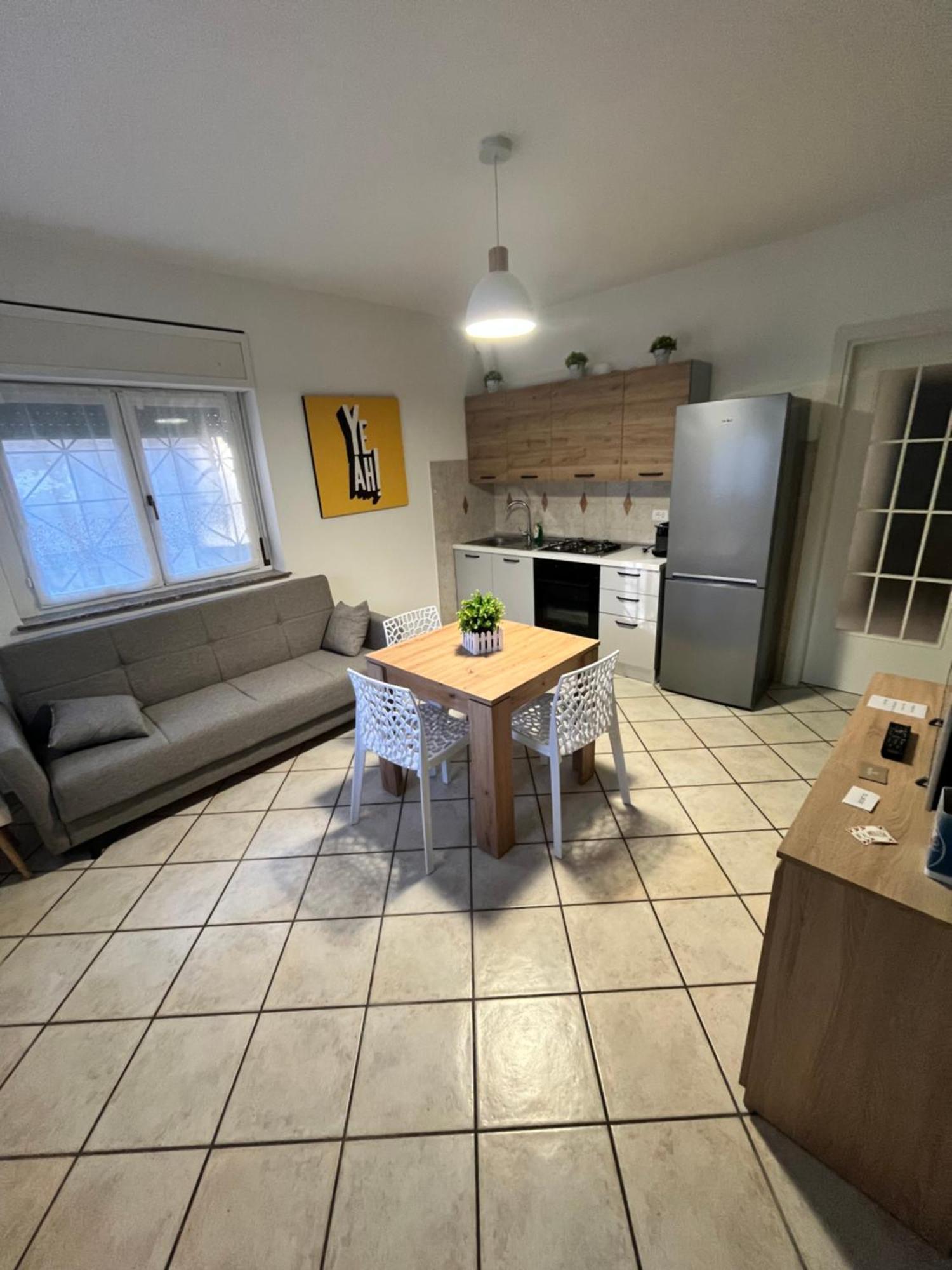 Appartamento In Villa Nico'S Home ガッララーテ エクステリア 写真