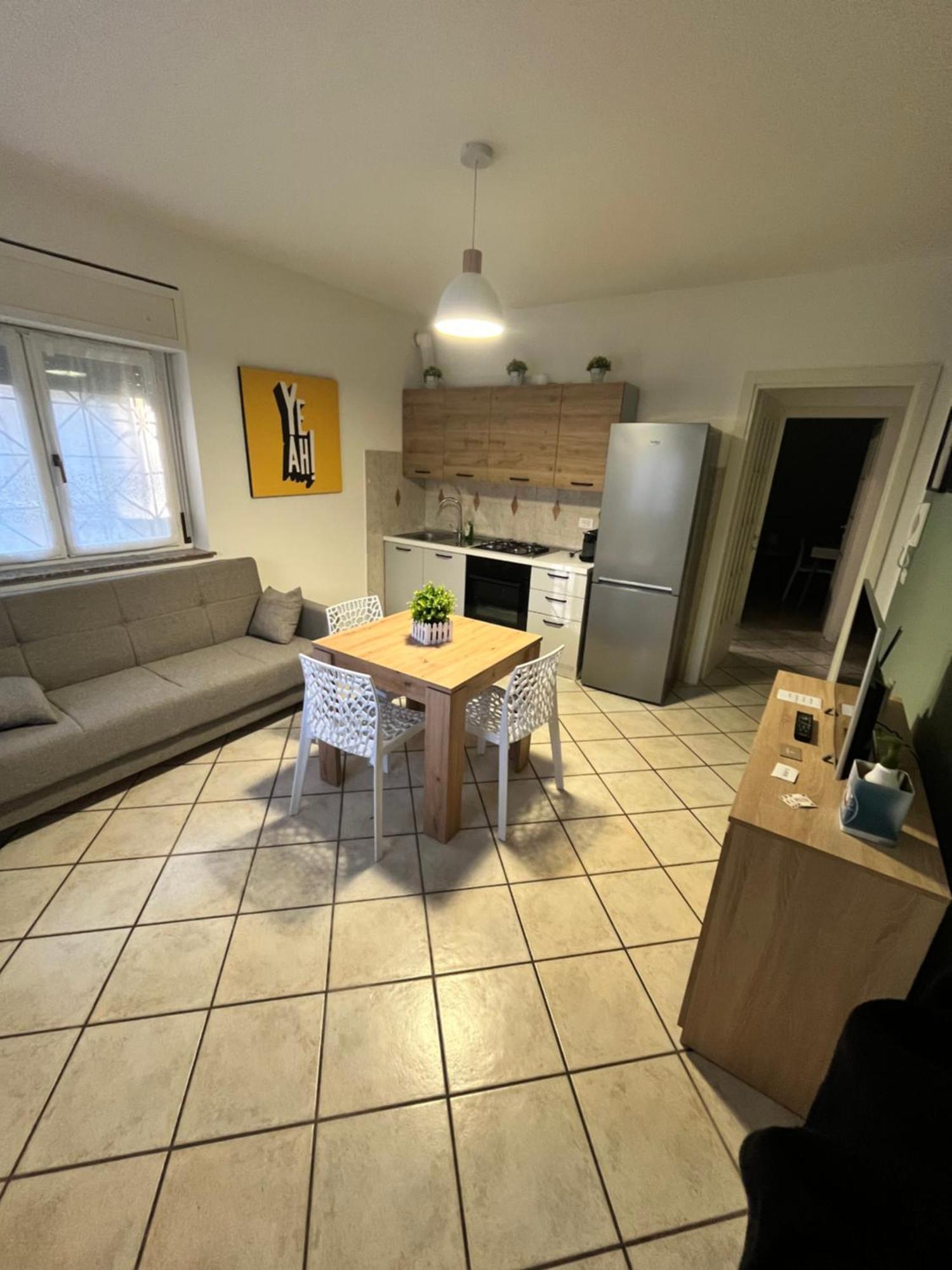 Appartamento In Villa Nico'S Home ガッララーテ エクステリア 写真